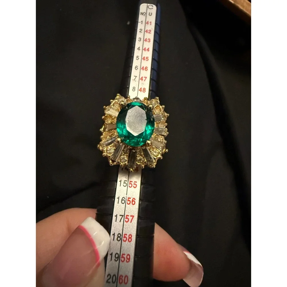 Vintage Gold Tone Emerald Green Crystal Cocktail Ring Baguette Halo Size 6.25
